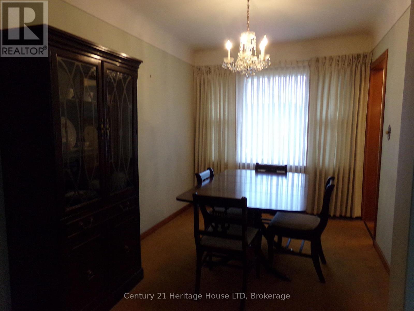 6558 Oneil Street, Niagara Falls, Ontario L2J 1N1 - Photo 7 - X12576310