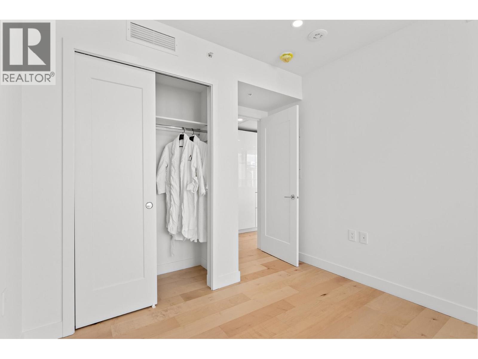 1406 135 E 13th Street, North Vancouver, British Columbia  V7L 0J8 - Photo 34 - R3070024