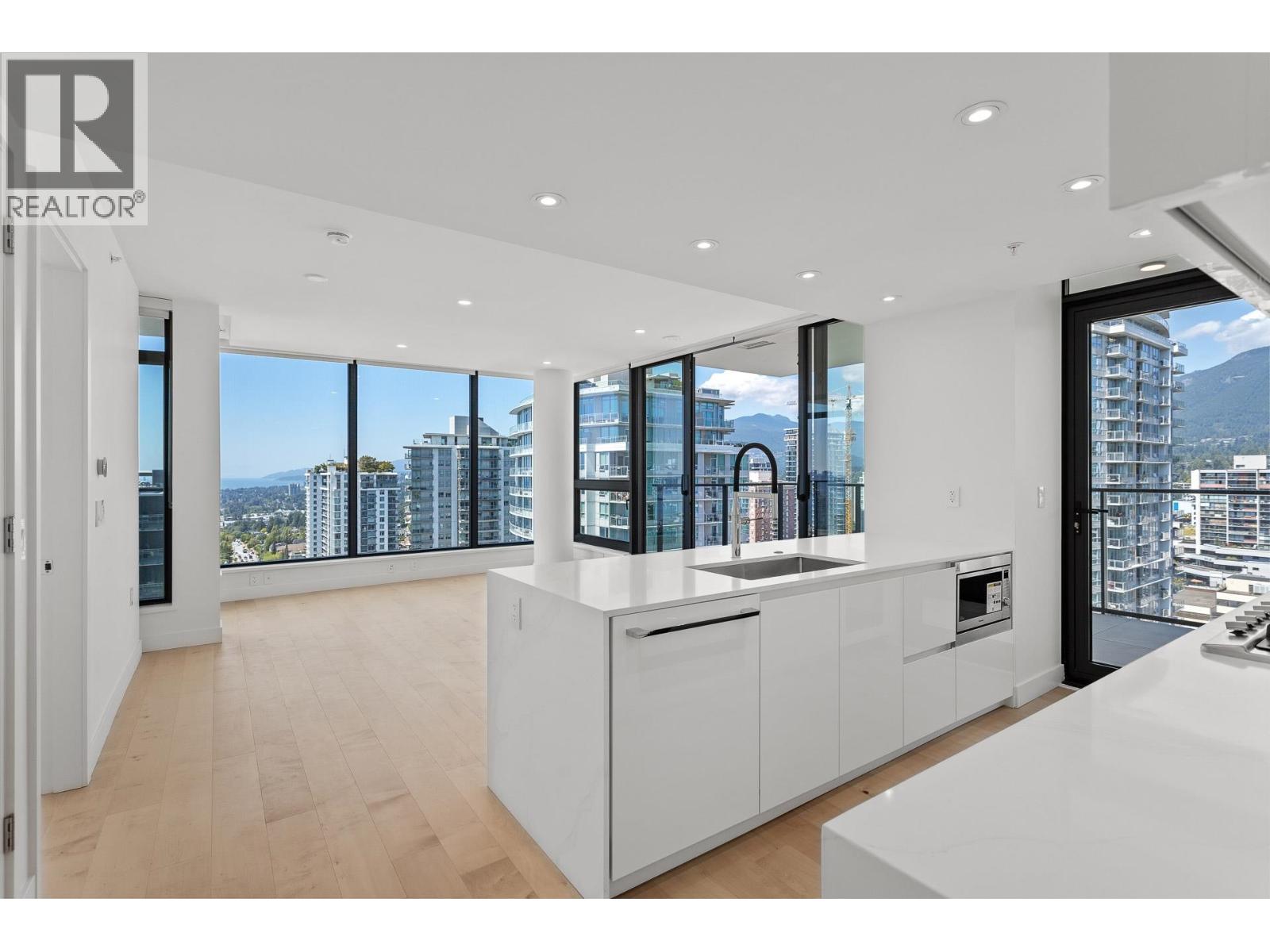 1406 135 E 13th Street, North Vancouver, British Columbia  V7L 0J8 - Photo 4 - R3070024