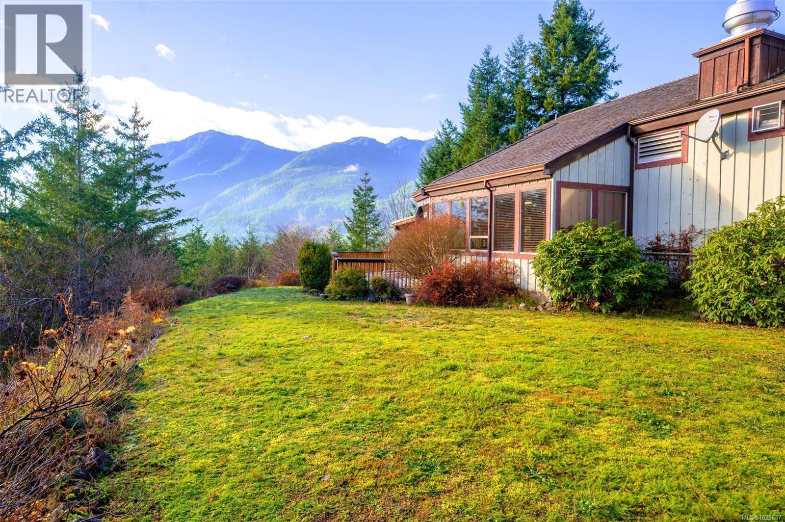 397 Donner Crt, Gold River, British Columbia  V0P 1G0 - Photo 5 - 1020637