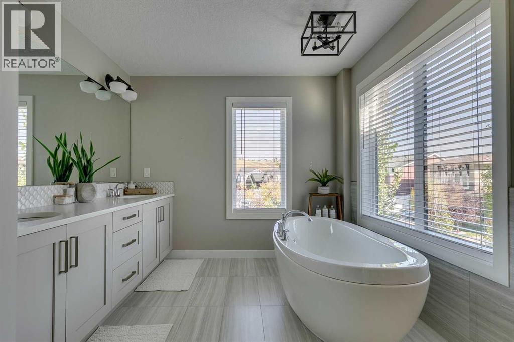 150 Cranbrook Circle Se, Calgary, Alberta  T3M 2L9 - Photo 27 - A2263454