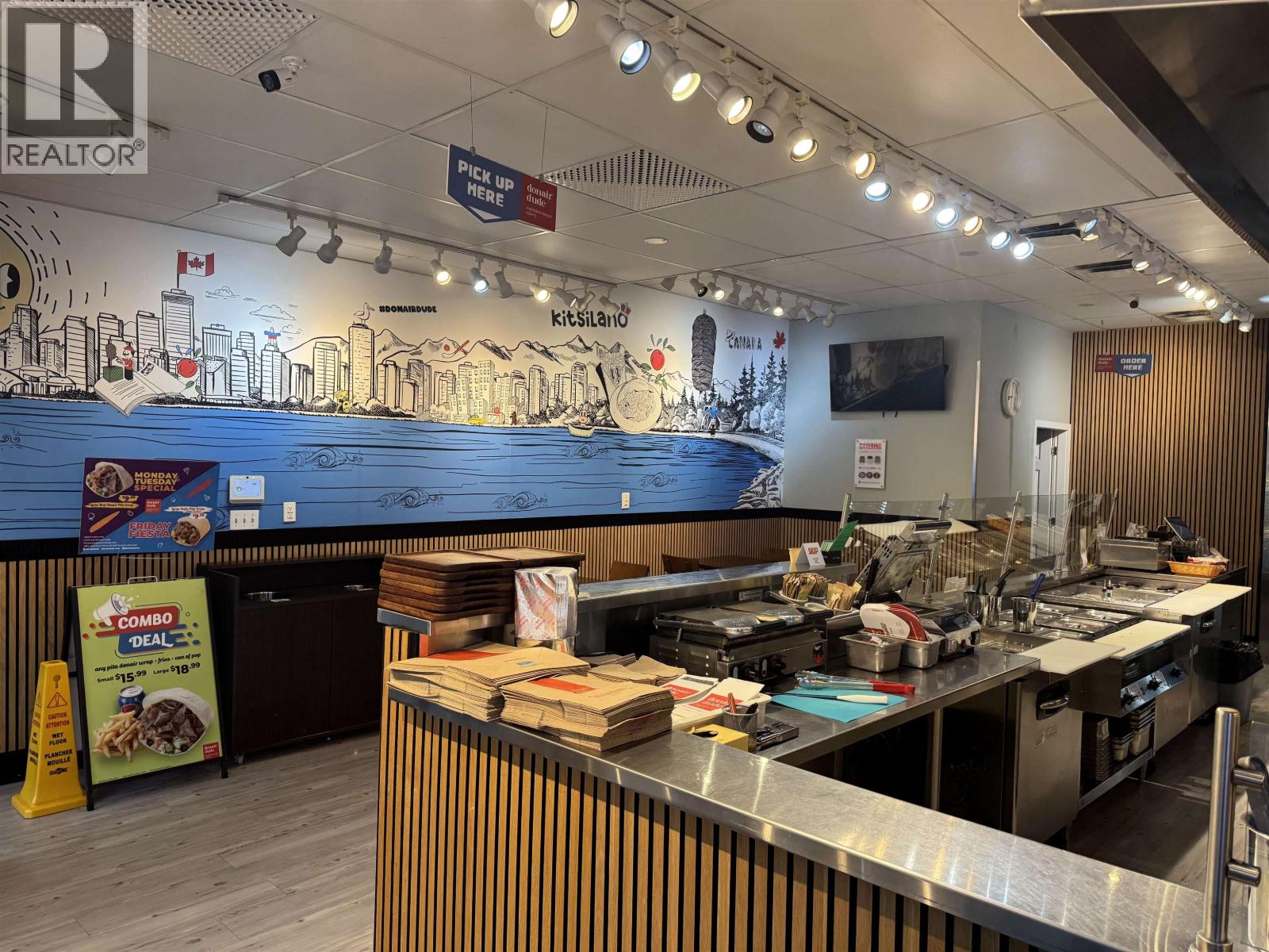 3209 W BROADWAY, vancouver, British Columbia