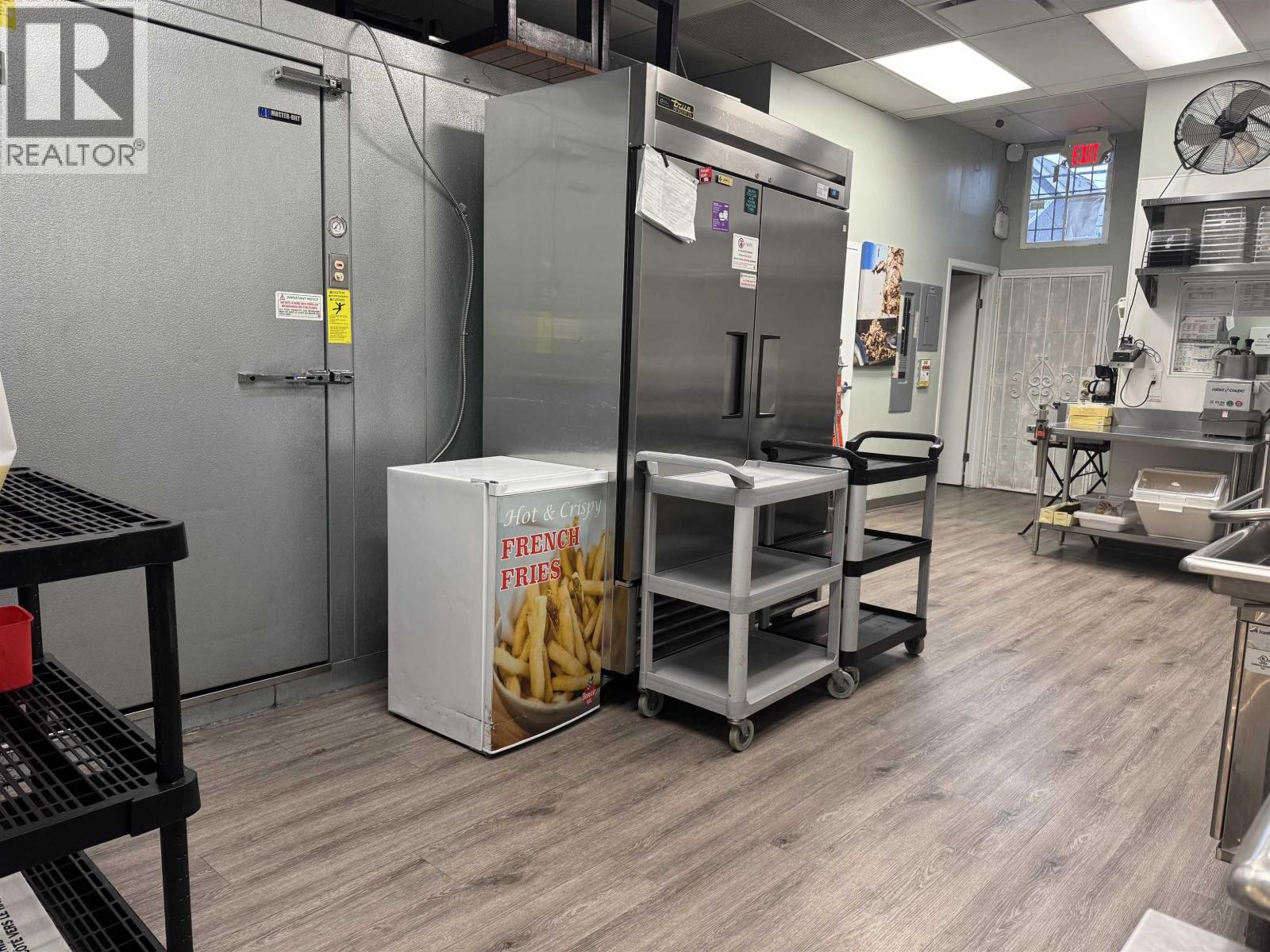 3209 W Broadway, Vancouver, British Columbia  V6K 2H5 - Photo 5 - C8074081