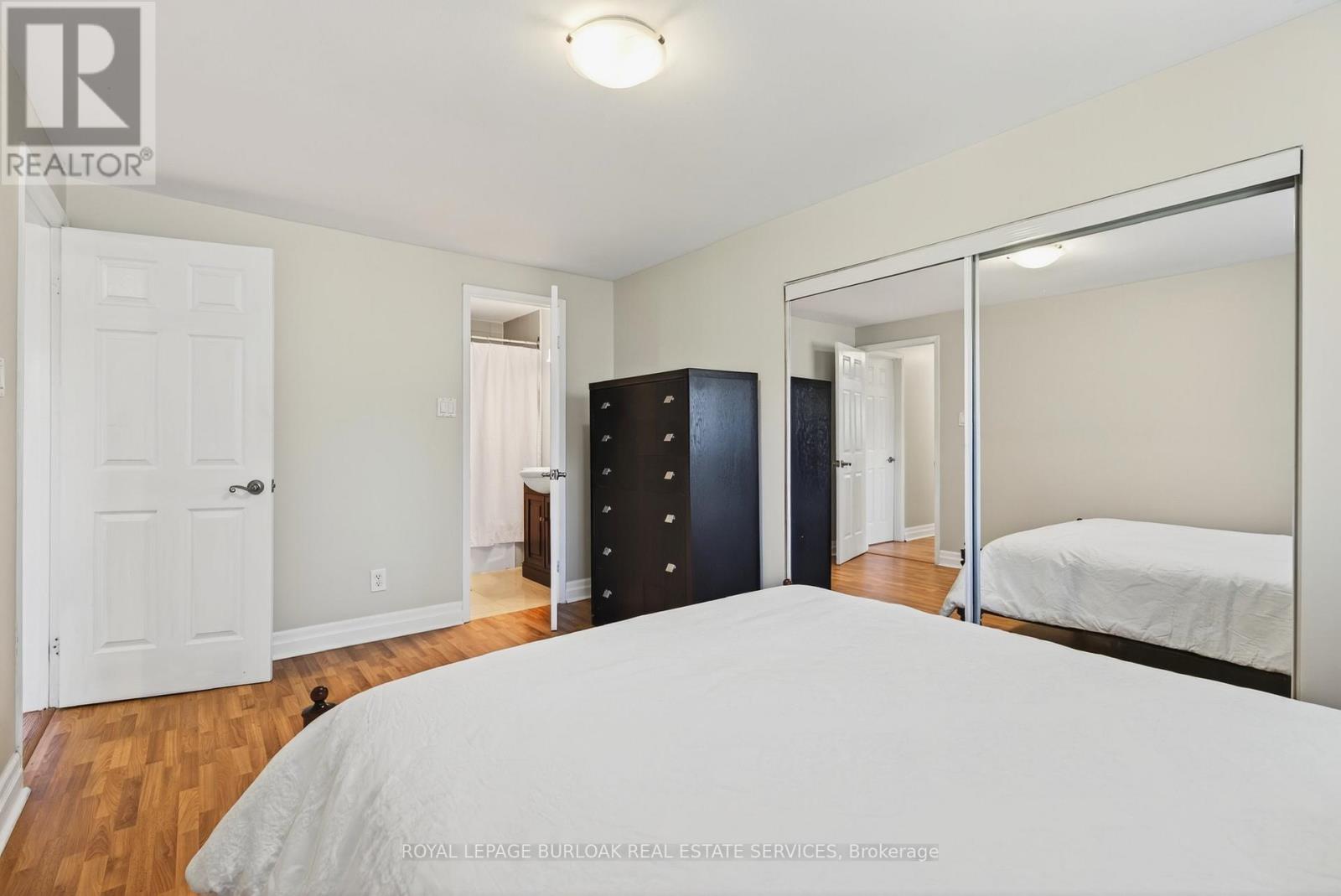 214 Vance Drive, Oakville, Ontario  L6L 3L1 - Photo 27 - W12485656