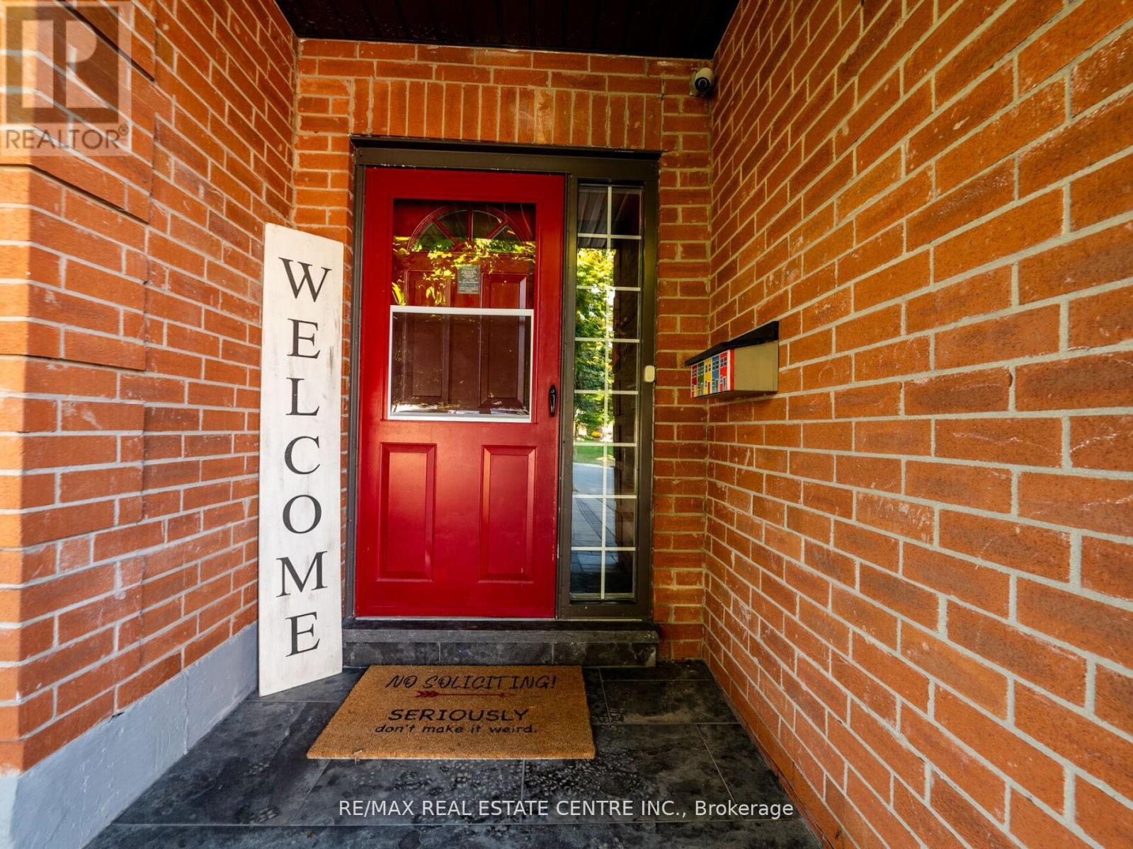 678 Harrison Road, Milton, Ontario  L9T 4S9 - Photo 6 - W12571662