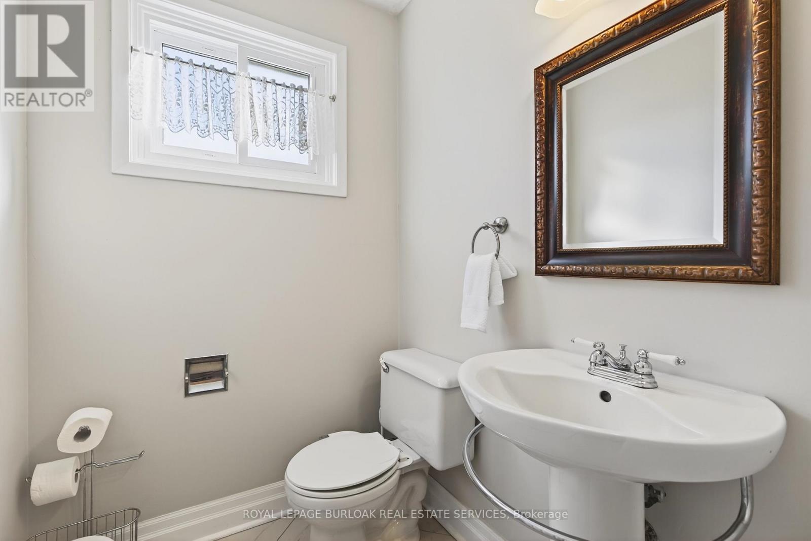 214 Vance Drive, Oakville, Ontario  L6L 3L1 - Photo 44 - W12485656