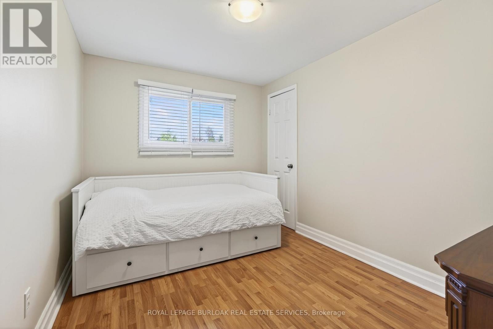 214 Vance Drive, Oakville, Ontario  L6L 3L1 - Photo 32 - W12485656