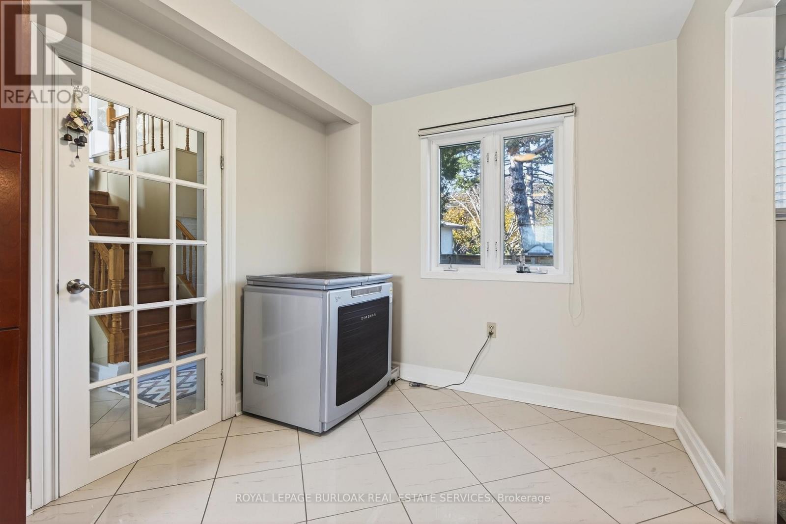 214 Vance Drive, Oakville, Ontario  L6L 3L1 - Photo 16 - W12485656