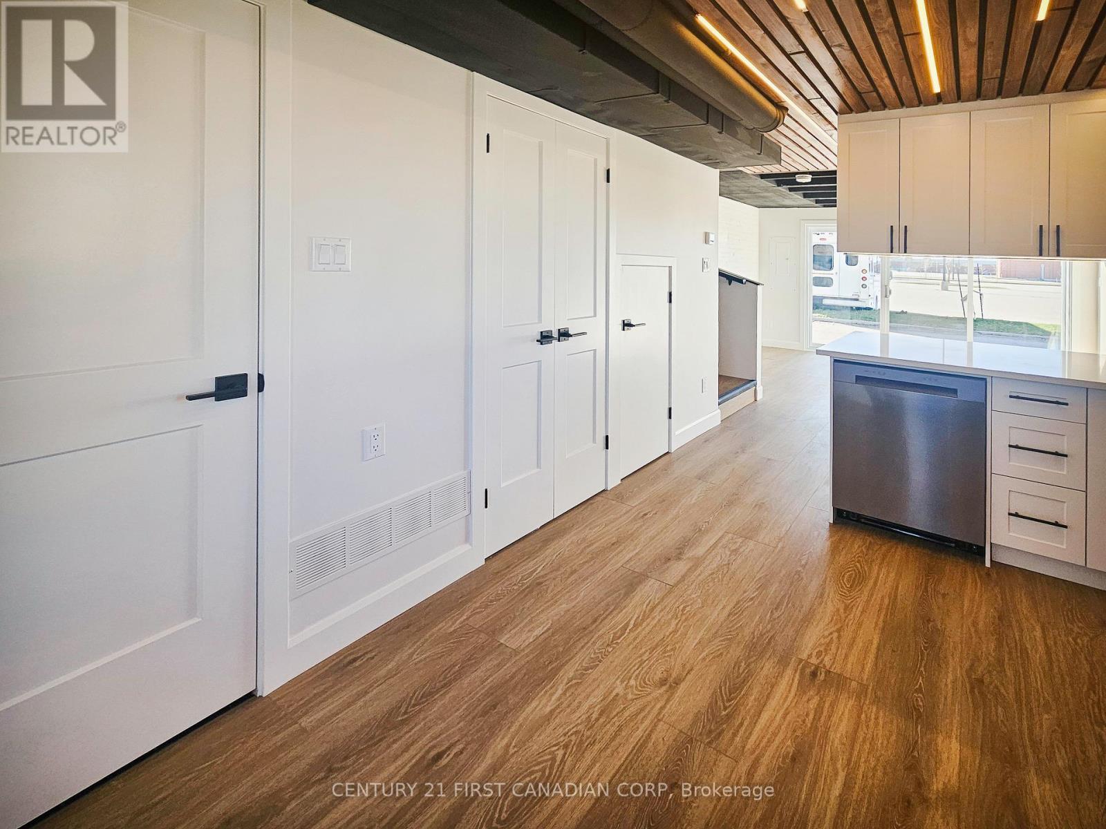 Unit 3 - 857 Dundas Street, London East, Ontario  N5W 2Z8 - Photo 5 - X12549038