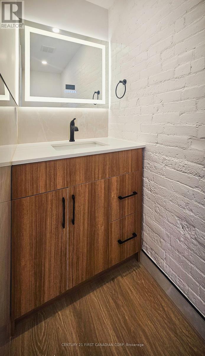 Unit 3 - 857 Dundas Street, London East, Ontario  N5W 2Z8 - Photo 9 - X12549038