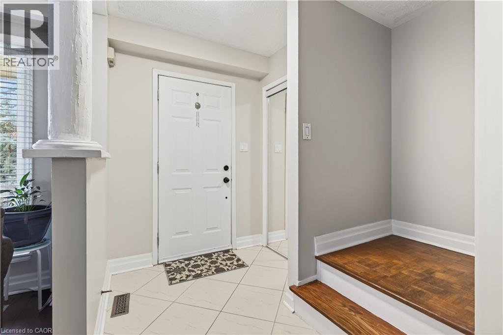 214 Vance Drive, Oakville, Ontario  L6L 3L1 - Photo 5 - 40782603