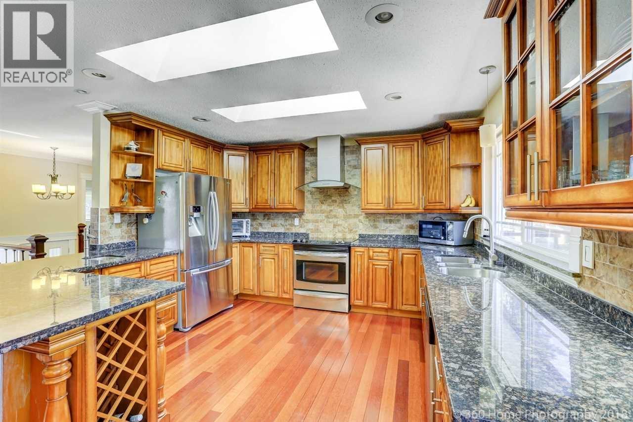 2731 Daybreak Avenue, Coquitlam, British Columbia  V3C 2E8 - Photo 3 - R3069847