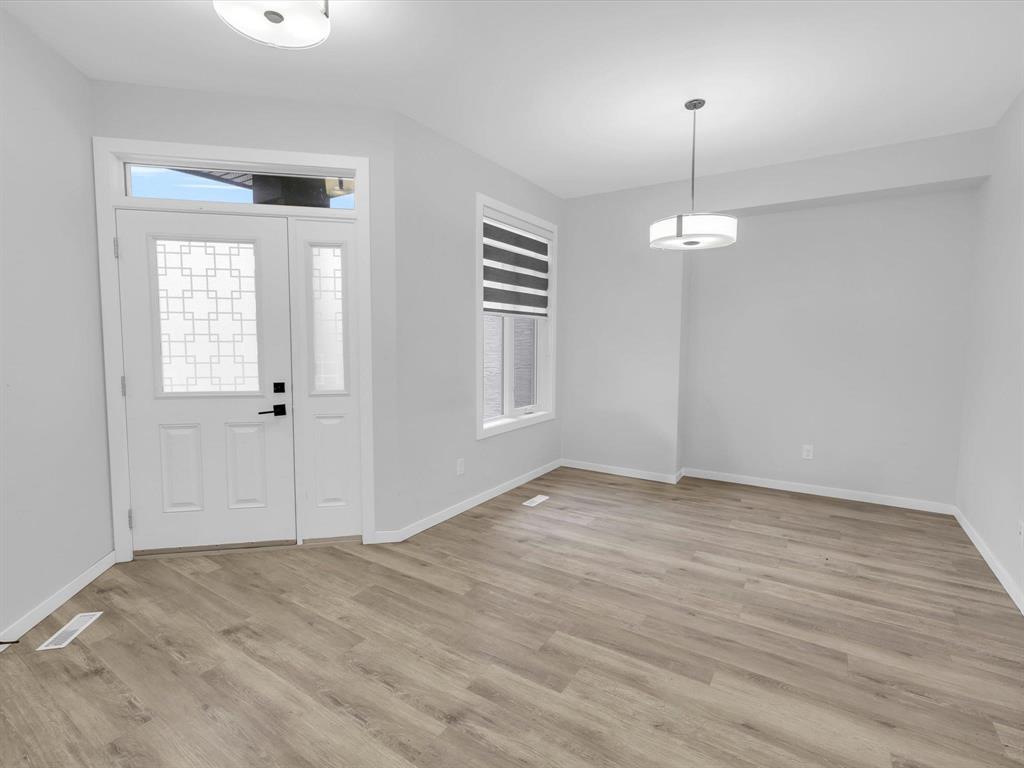 79 Snowy Owl Crescent, Winnipeg, Manitoba  R3X 1V7 - Photo 3 - 202529024