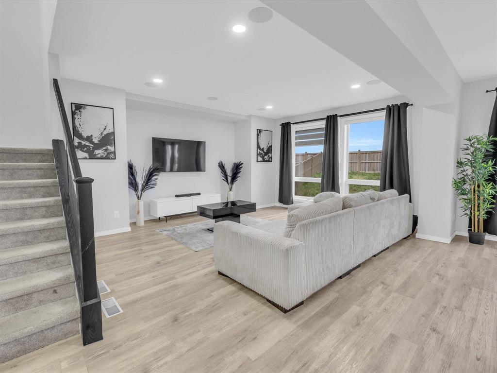 79 Snowy Owl Crescent, Winnipeg, Manitoba  R3X 1V7 - Photo 6 - 202529024