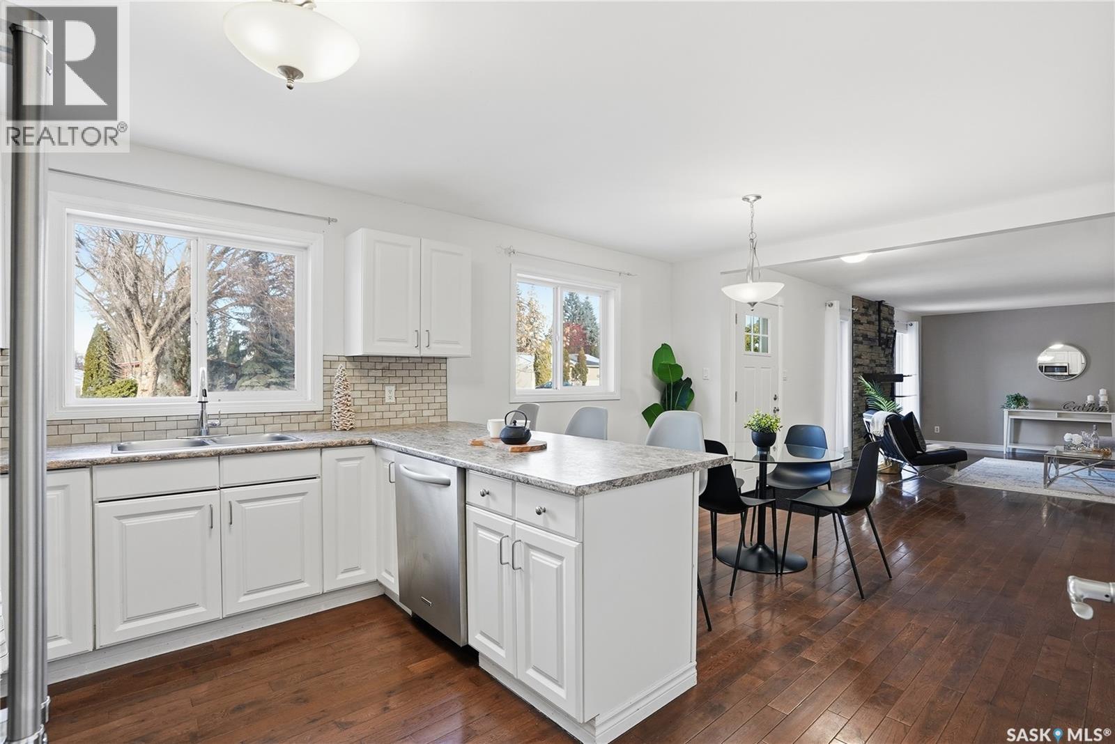 1804 Wilson Crescent, Saskatoon, Saskatchewan  S7J 2N9 - Photo 8 - SK024613