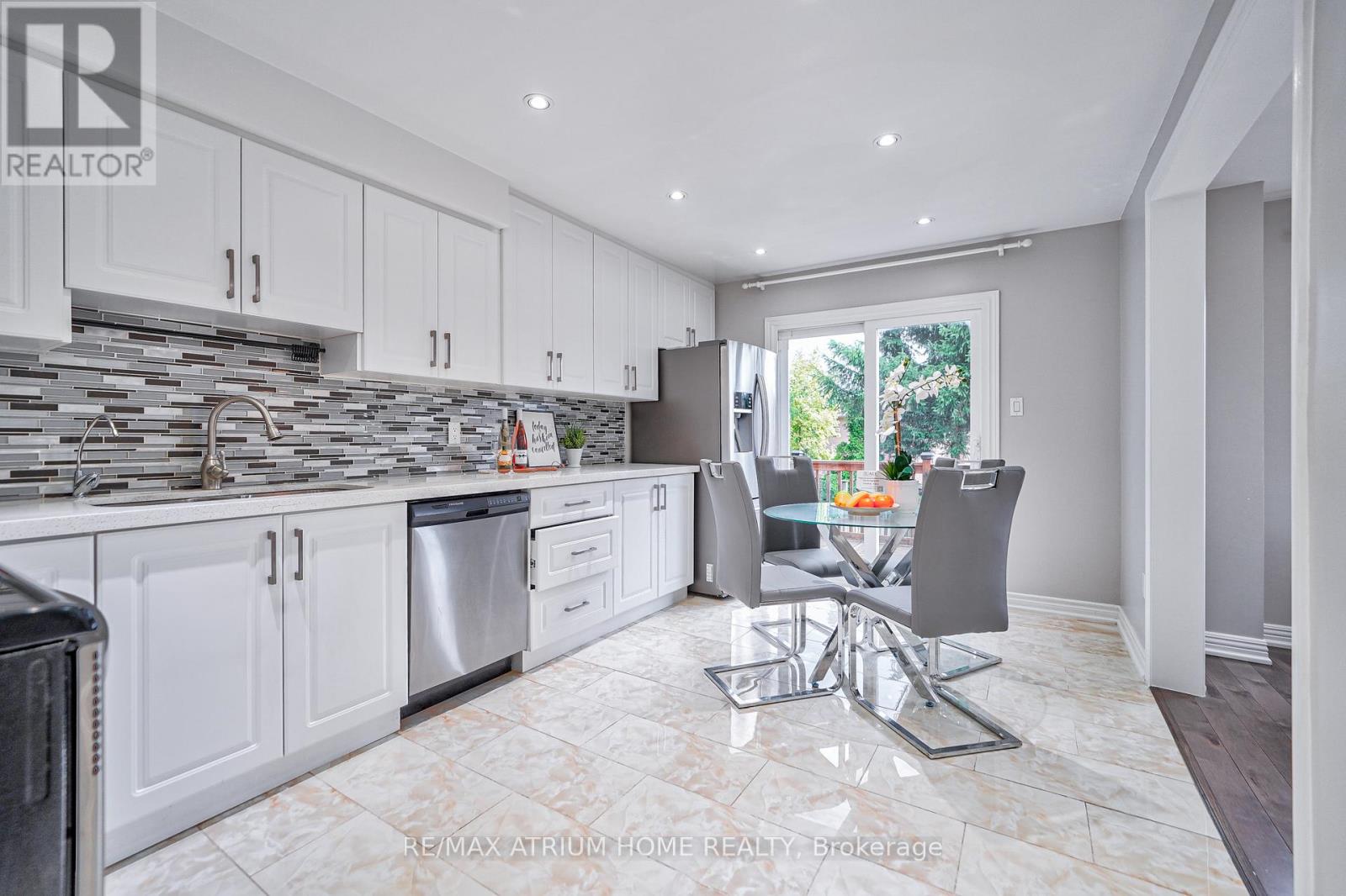 10 Olivewood Drive, Markham, Ontario  L3S 3E3 - Photo 18 - N12575710