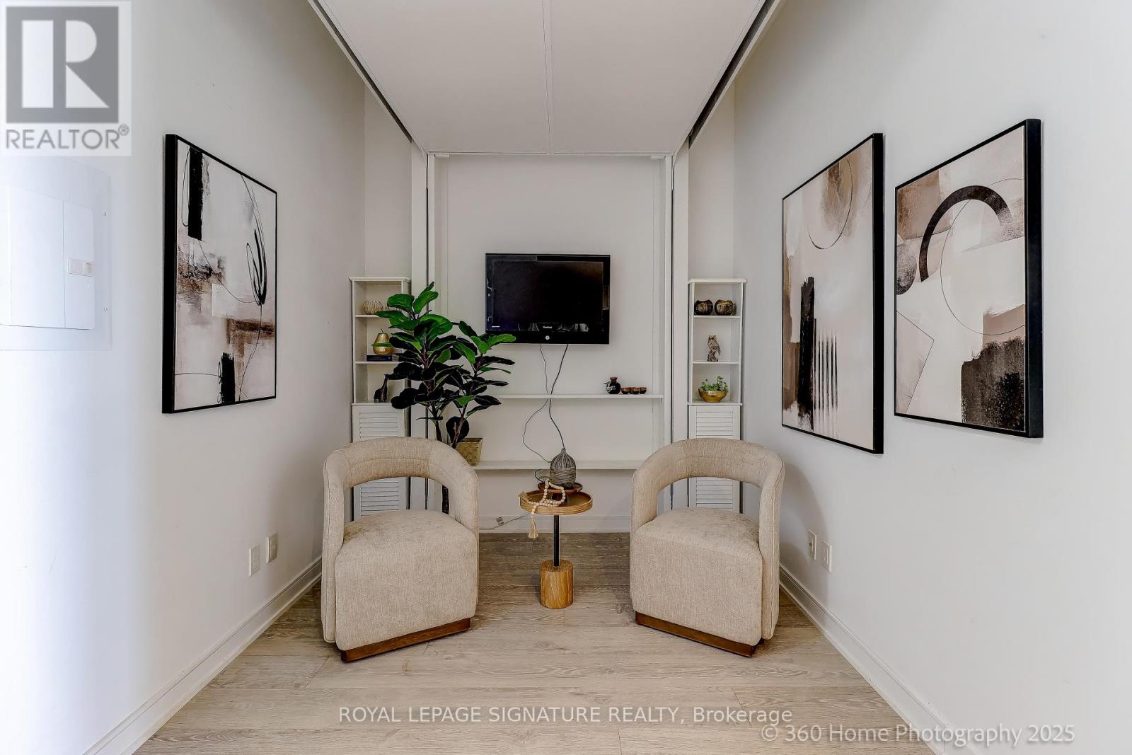 2203 - 88 Scott Street, Toronto, Ontario  M5E 0A9 - Photo 10 - C12576362