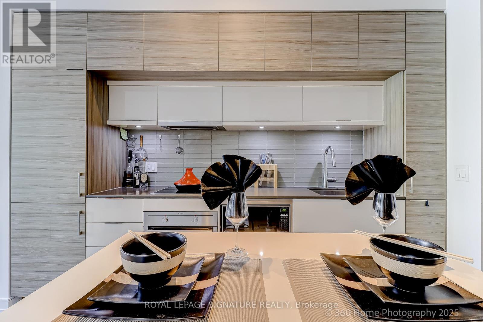 2203 - 88 Scott Street, Toronto, Ontario  M5E 0A9 - Photo 17 - C12576362