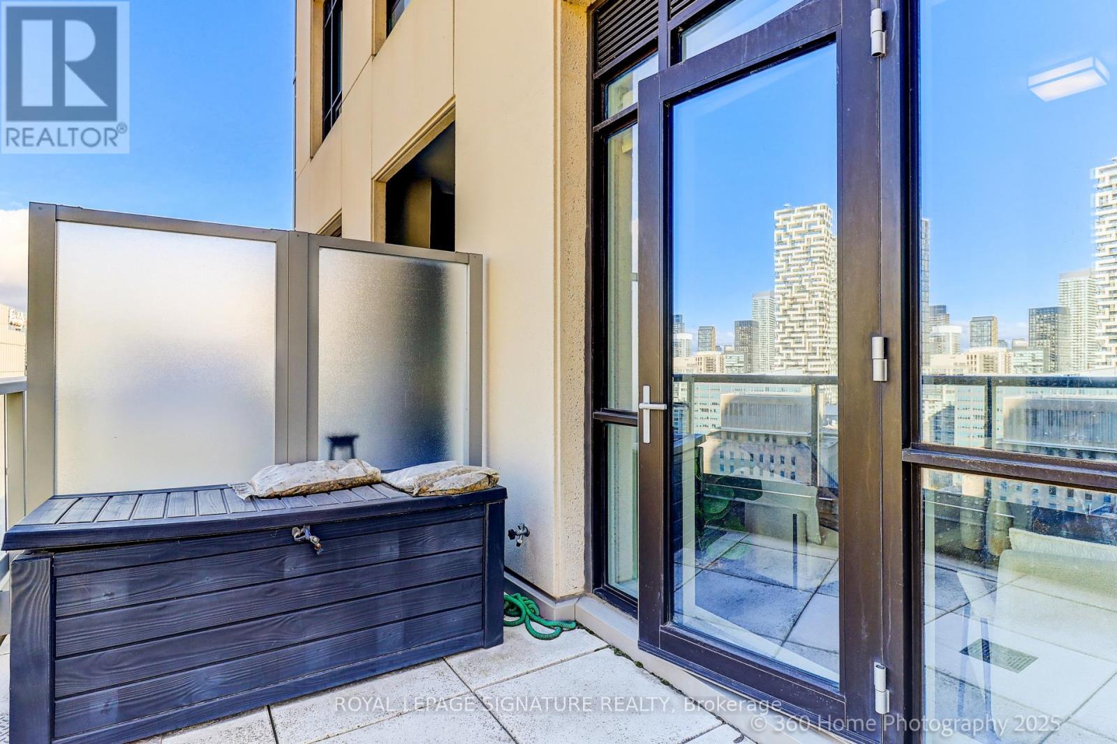 2203 - 88 Scott Street, Toronto, Ontario  M5E 0A9 - Photo 23 - C12576362