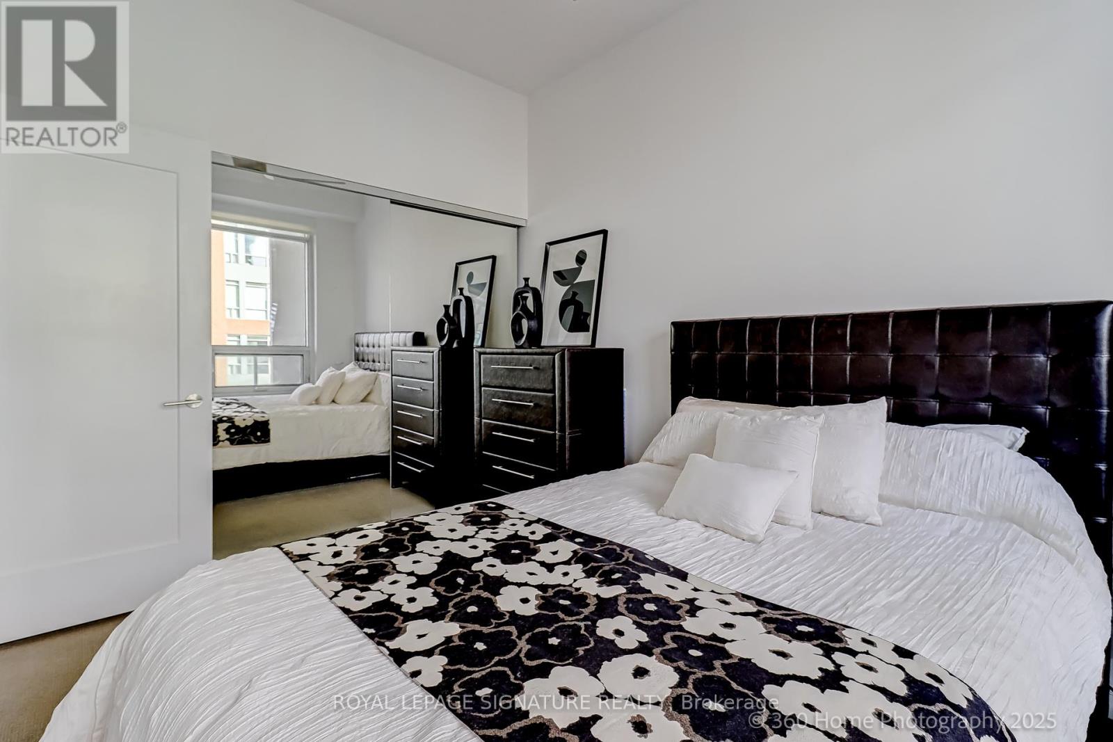 2203 - 88 Scott Street, Toronto, Ontario  M5E 0A9 - Photo 6 - C12576362