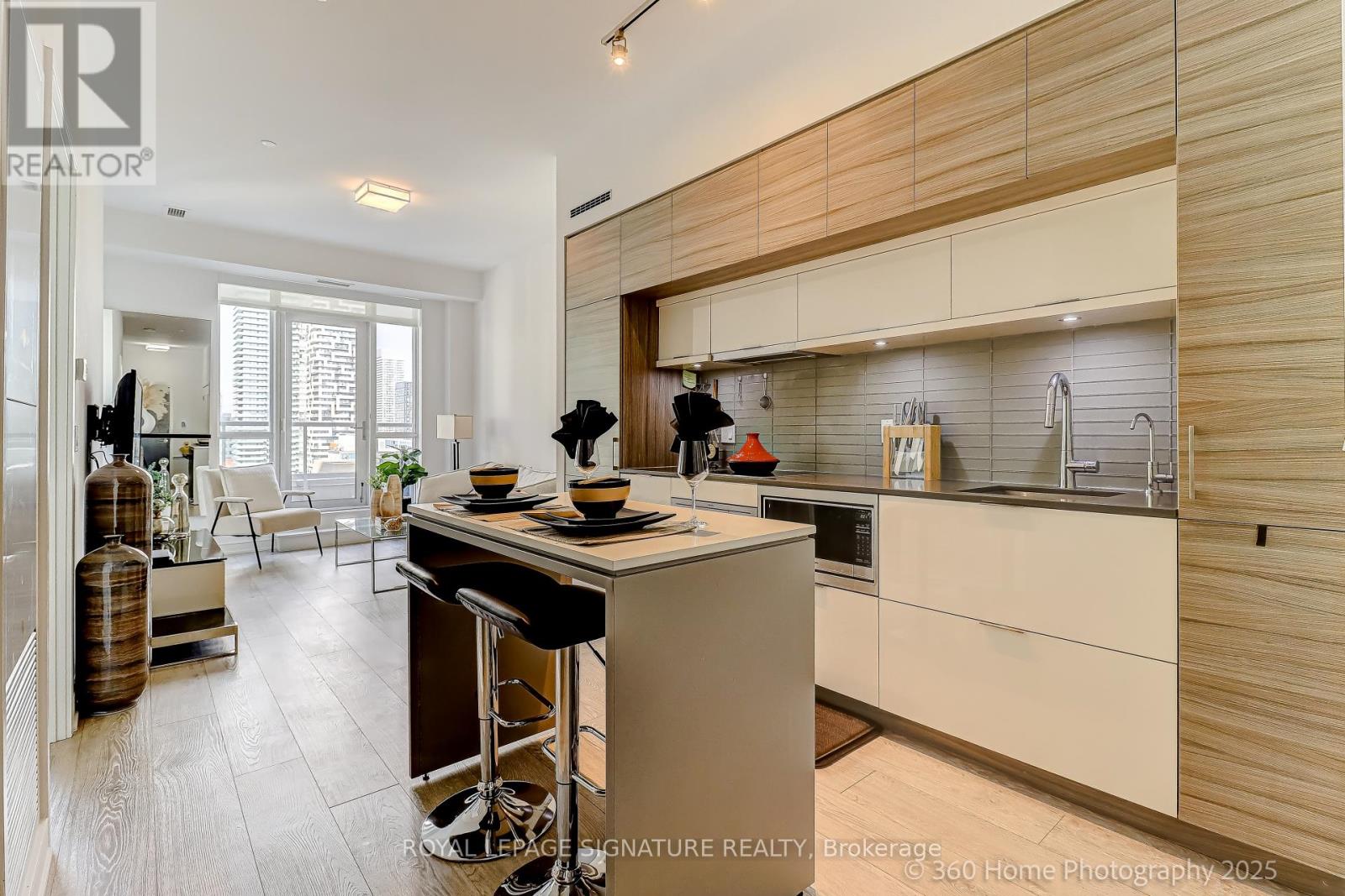 2203 - 88 Scott Street, Toronto, Ontario  M5E 0A9 - Photo 8 - C12576362