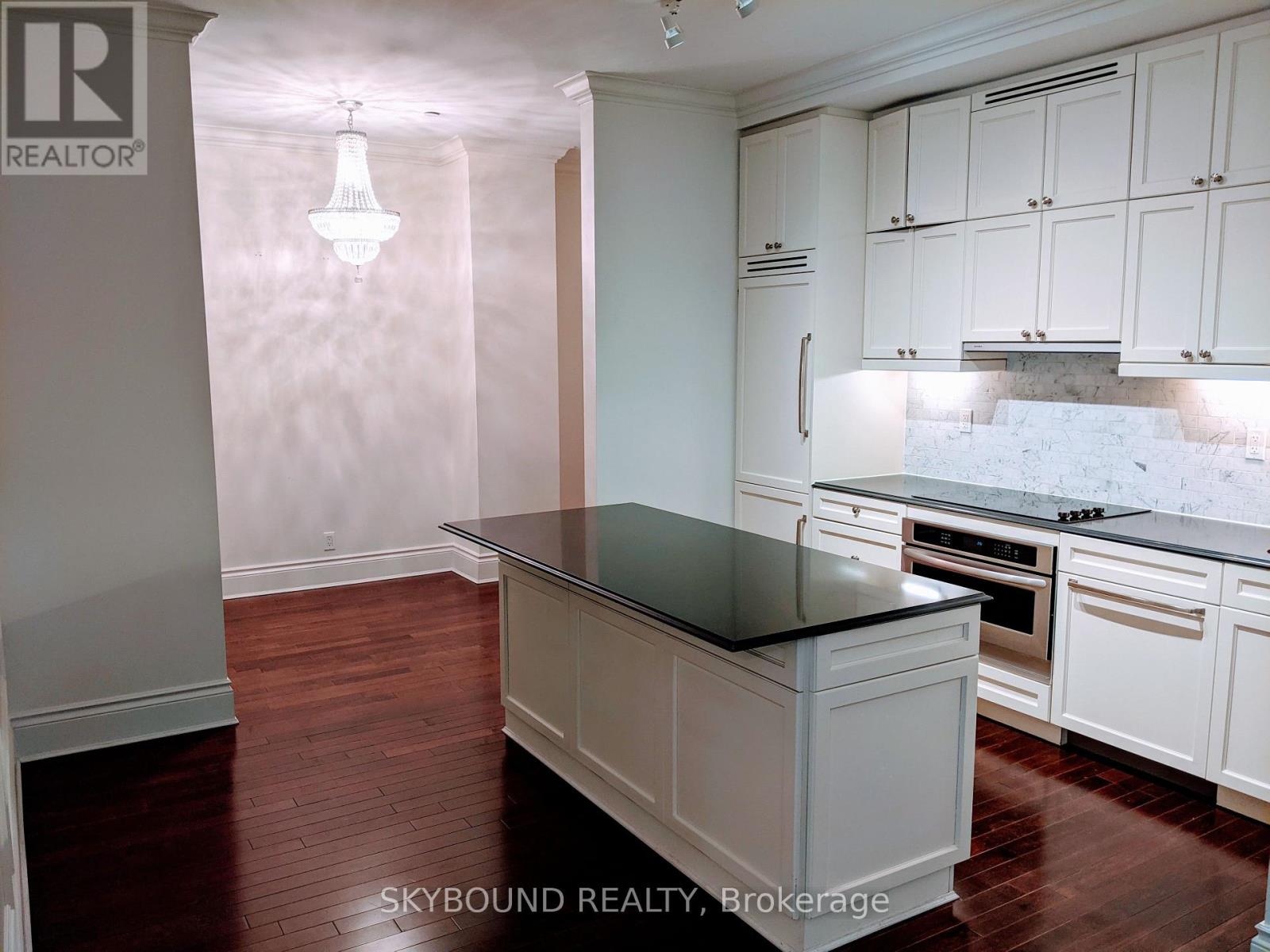 415 - 22 Leader Lane, Toronto, Ontario  M5E 0B2 - Photo 12 - C12576374