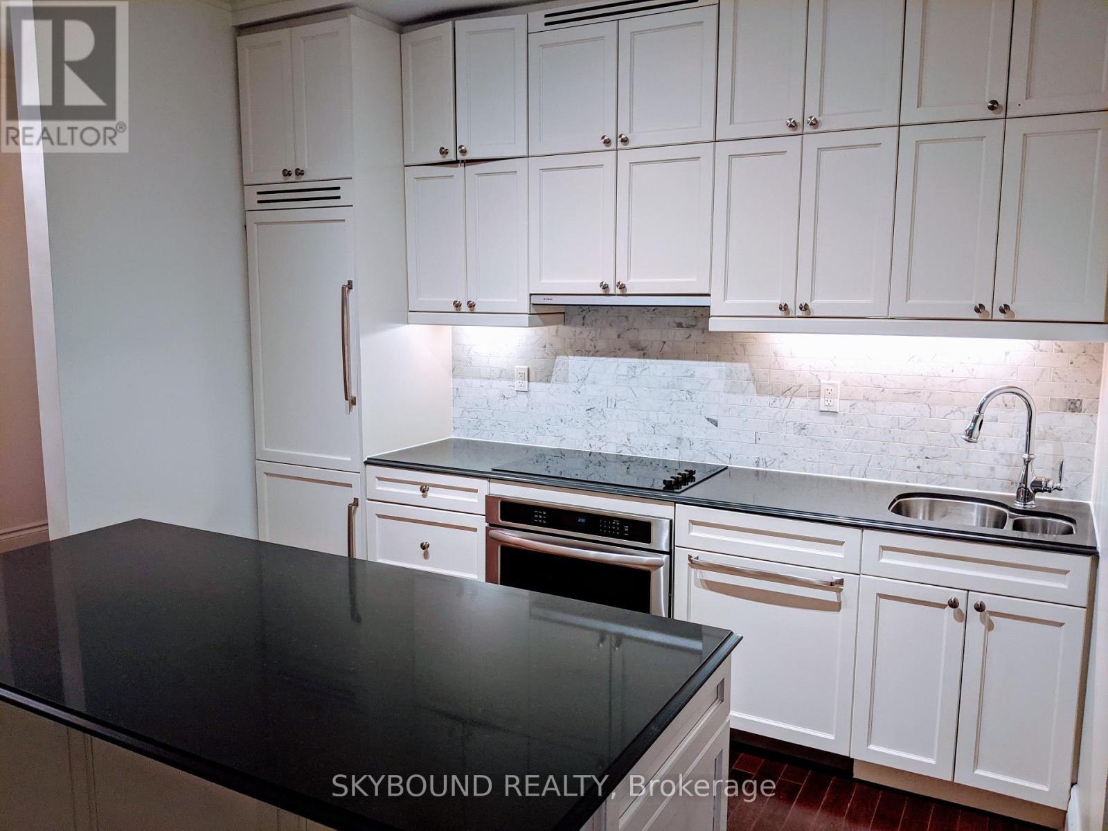 415 - 22 Leader Lane, Toronto, Ontario  M5E 0B2 - Photo 13 - C12576374