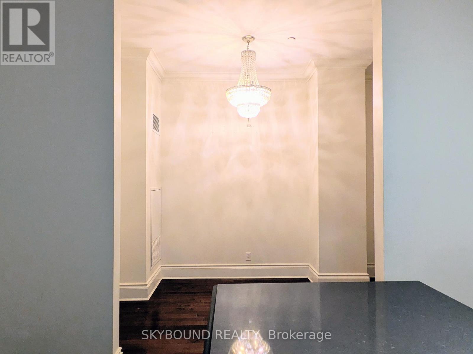 415 - 22 Leader Lane, Toronto, Ontario  M5E 0B2 - Photo 16 - C12576374