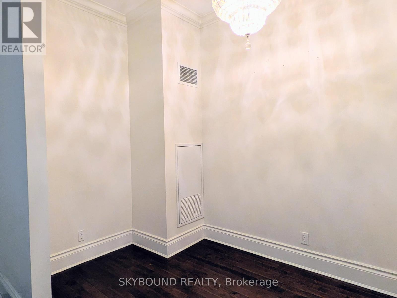 415 - 22 Leader Lane, Toronto, Ontario  M5E 0B2 - Photo 17 - C12576374