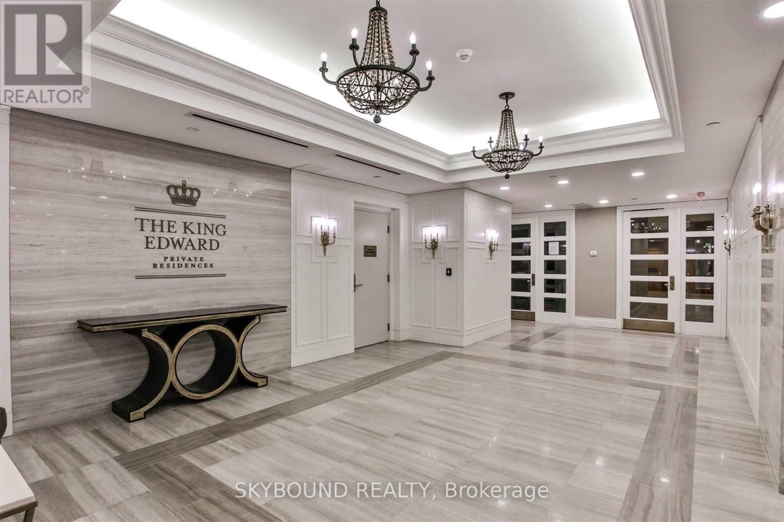 415 - 22 Leader Lane, Toronto, Ontario  M5E 0B2 - Photo 2 - C12576374