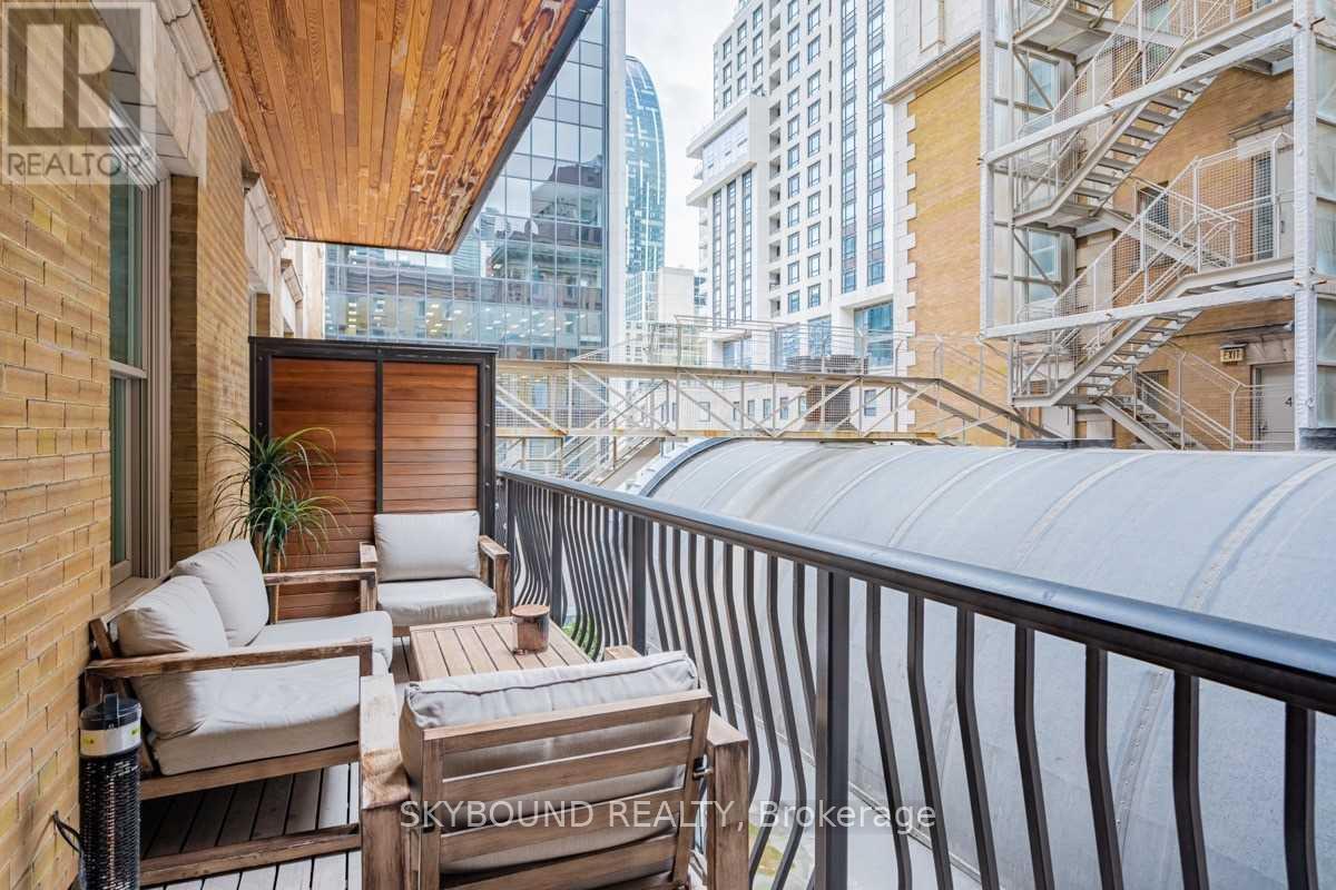 415 - 22 Leader Lane, Toronto, Ontario  M5E 0B2 - Photo 21 - C12576374