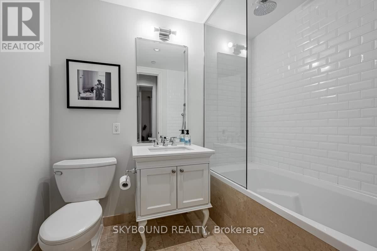 415 - 22 Leader Lane, Toronto, Ontario  M5E 0B2 - Photo 25 - C12576374