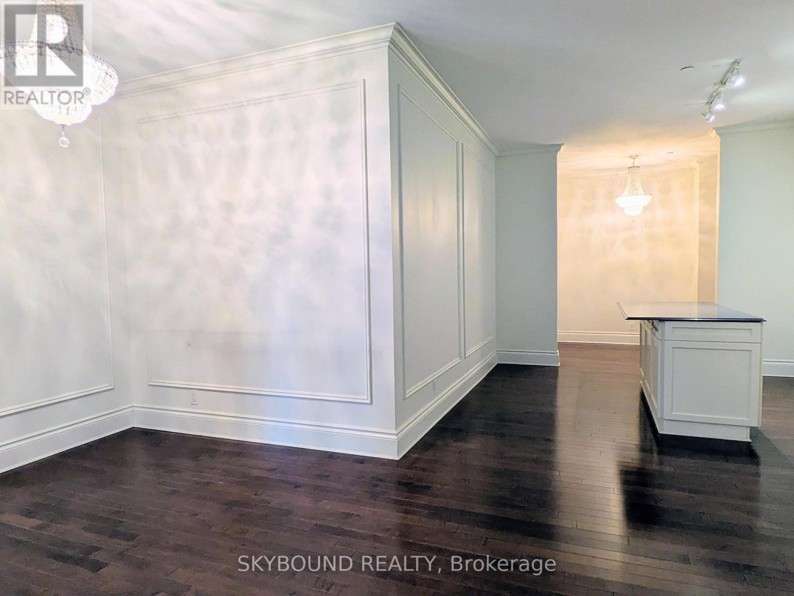 415 - 22 Leader Lane, Toronto, Ontario  M5E 0B2 - Photo 8 - C12576374