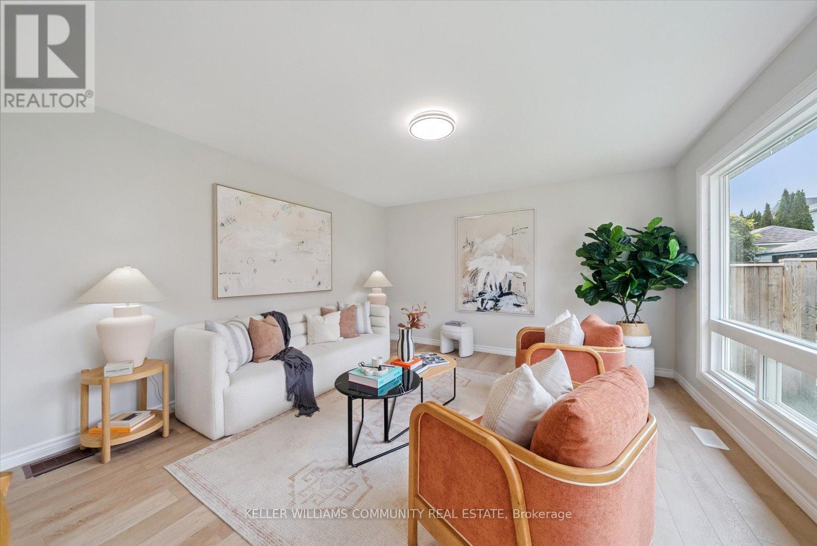 151 Parcells Crescent, Peterborough West (South), Ontario  K9K 2R2 - Photo 8 - X12576546