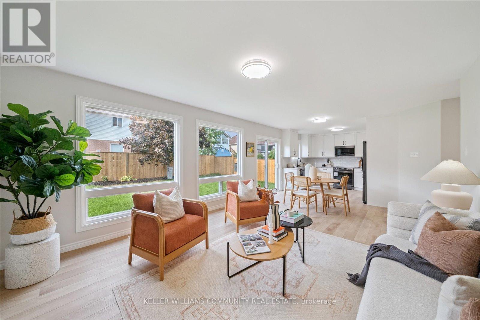 151 Parcells Crescent, Peterborough West (South), Ontario  K9K 2R2 - Photo 9 - X12576546