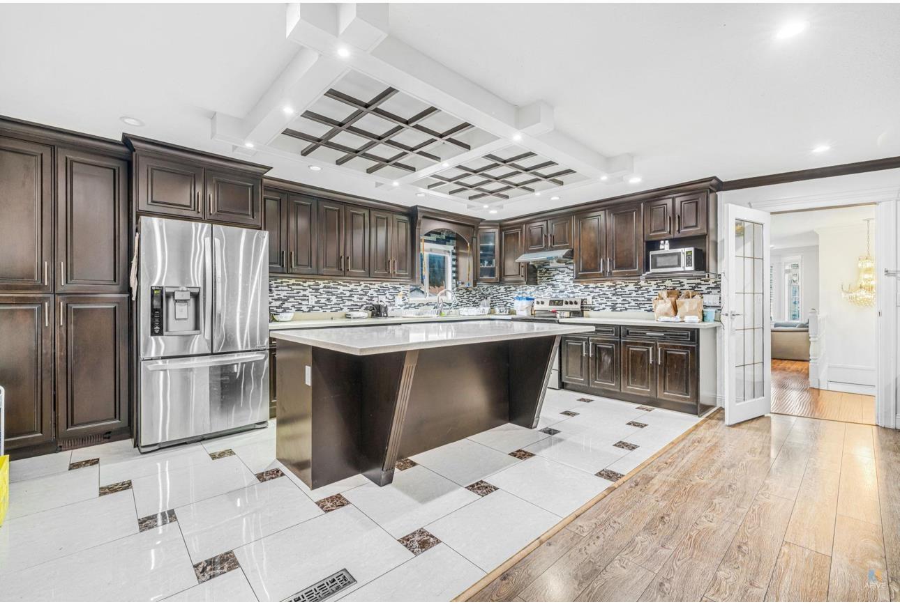 14208 67 Avenue, Surrey, British Columbia  V3W 0P5 - Photo 2 - R3069584