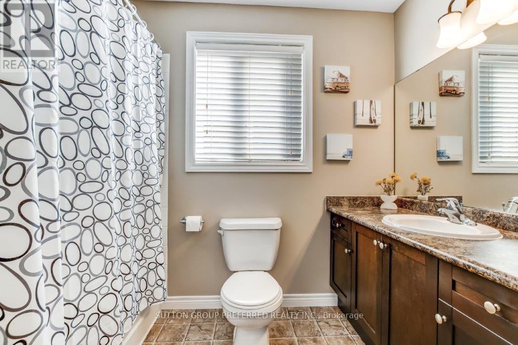 1051 Foxcreek Road, London North, Ontario  N6G 0C9 - Photo 14 - X12576458