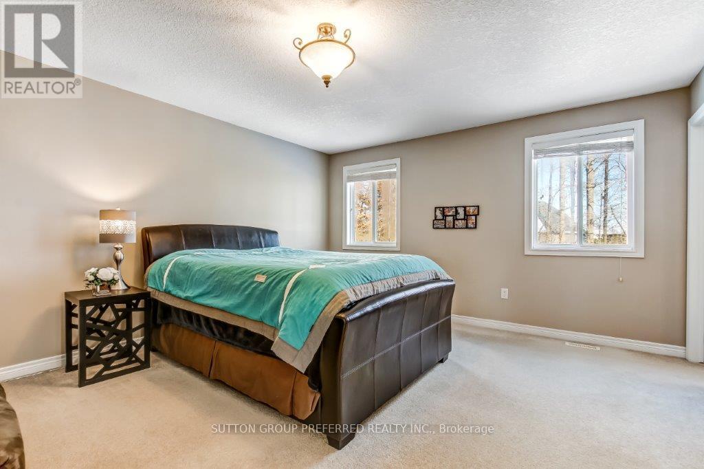 1051 Foxcreek Road, London North, Ontario  N6G 0C9 - Photo 15 - X12576458