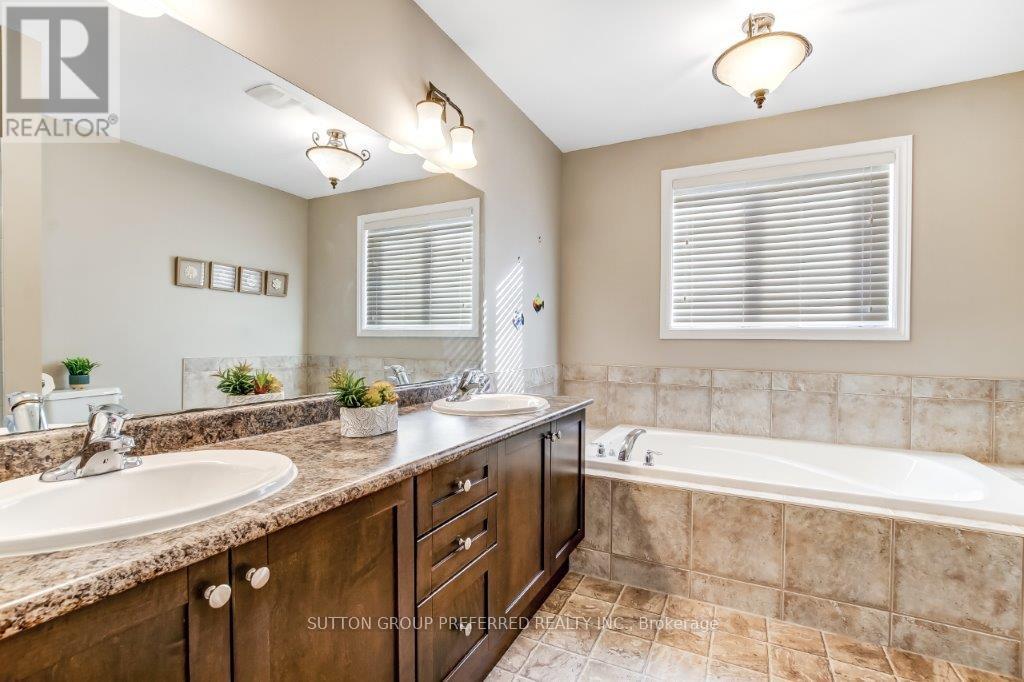 1051 Foxcreek Road, London North, Ontario  N6G 0C9 - Photo 16 - X12576458