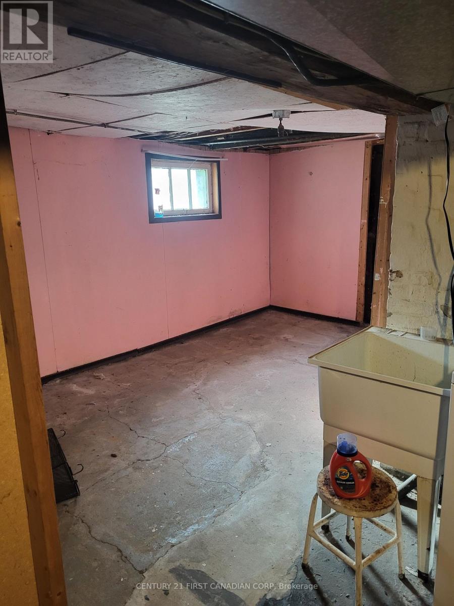 47 Fifth Avenue, St. Thomas, Ontario  N5R 4C4 - Photo 13 - X12576556