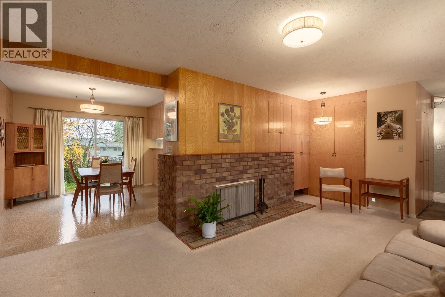 6390 Winch Street, Burnaby, British Columbia  V5B 2L3 - Photo 3 - R3069869