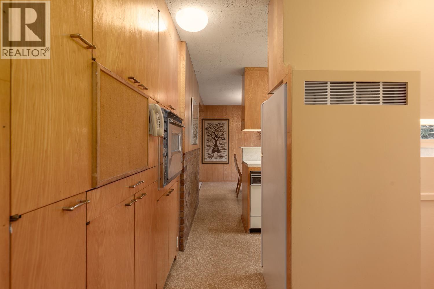 6390 Winch Street, Burnaby, British Columbia  V5B 2L3 - Photo 16 - R3069869