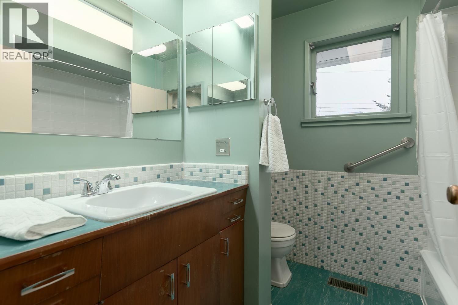 6390 Winch Street, Burnaby, British Columbia  V5B 2L3 - Photo 17 - R3069869