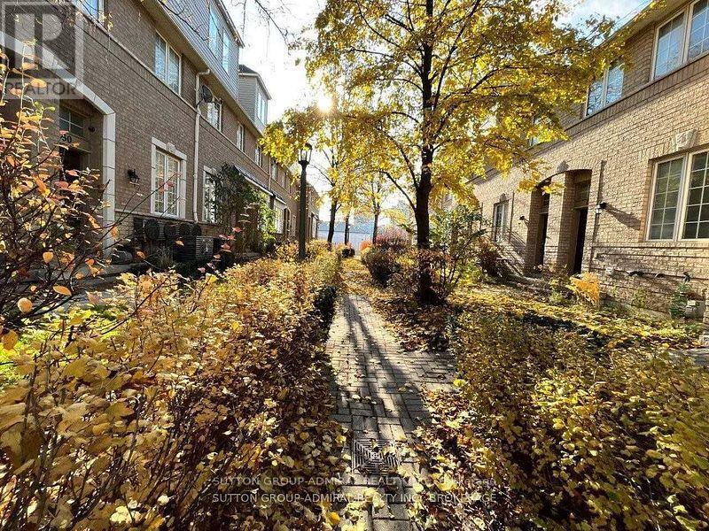 29 - 23 OBSERVATORY LANE, Richmond Hill, Ontario