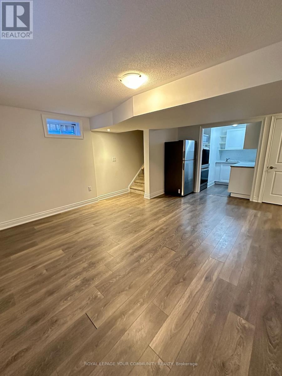 77 Terrain Crt Court, East Gwillimbury, Ontario  L9N 0T2 - Photo 3 - N12576354