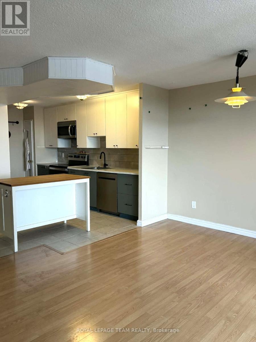 1009 - 1785 Frobisher Drive, Ottawa, Ontario  K1G 3T7 - Photo 8 - X12576382