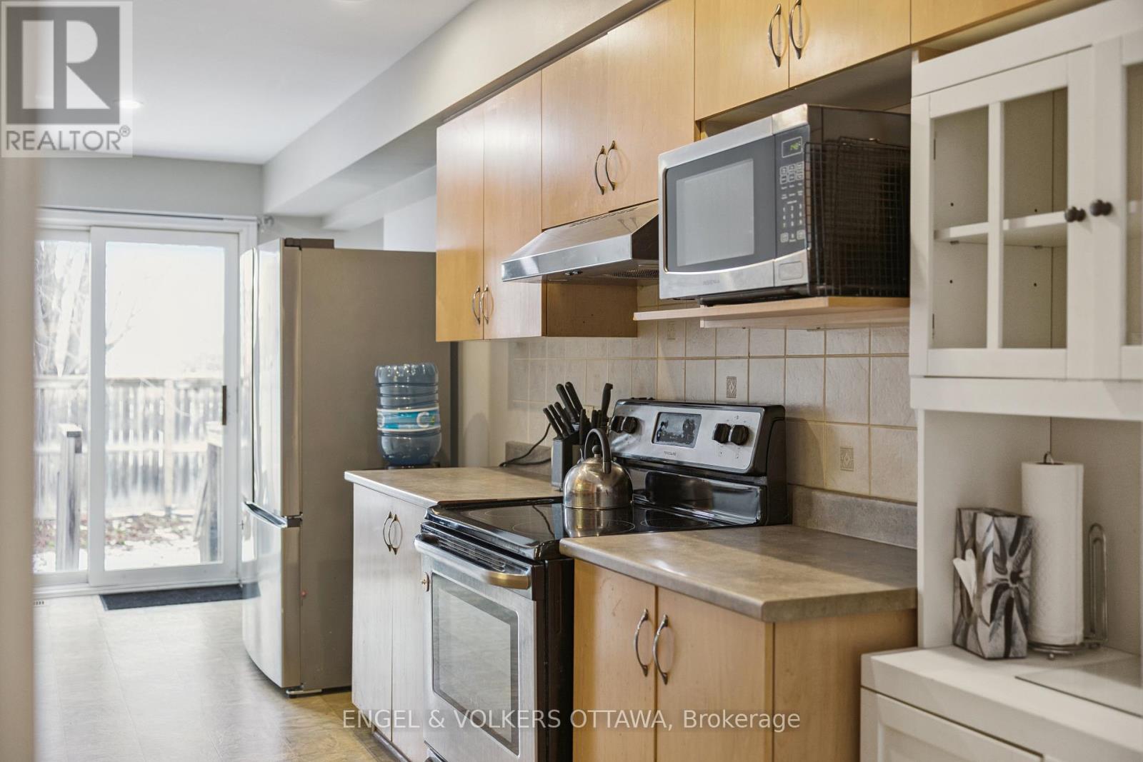 507 Salzburg Drive, Ottawa, Ontario  K4A 0C6 - Photo 15 - X12576428