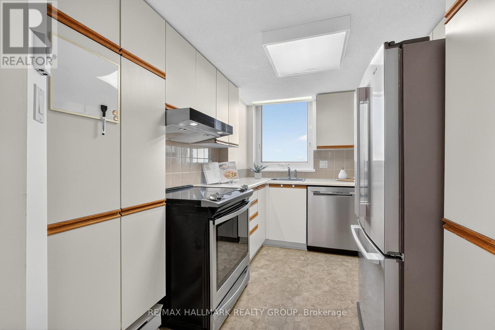 1207 - 80 Sandcastle Drive, Ottawa, Ontario  K2H 9E7 - Photo 21 - X12576460