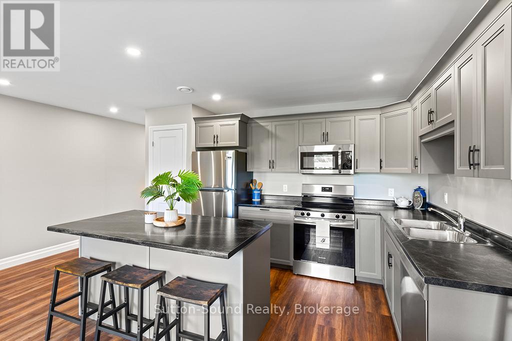 4 - 18 Maple Golf Crescent, Northern Bruce Peninsula, Ontario  N0H 2R0 - Photo 1 - X12387591