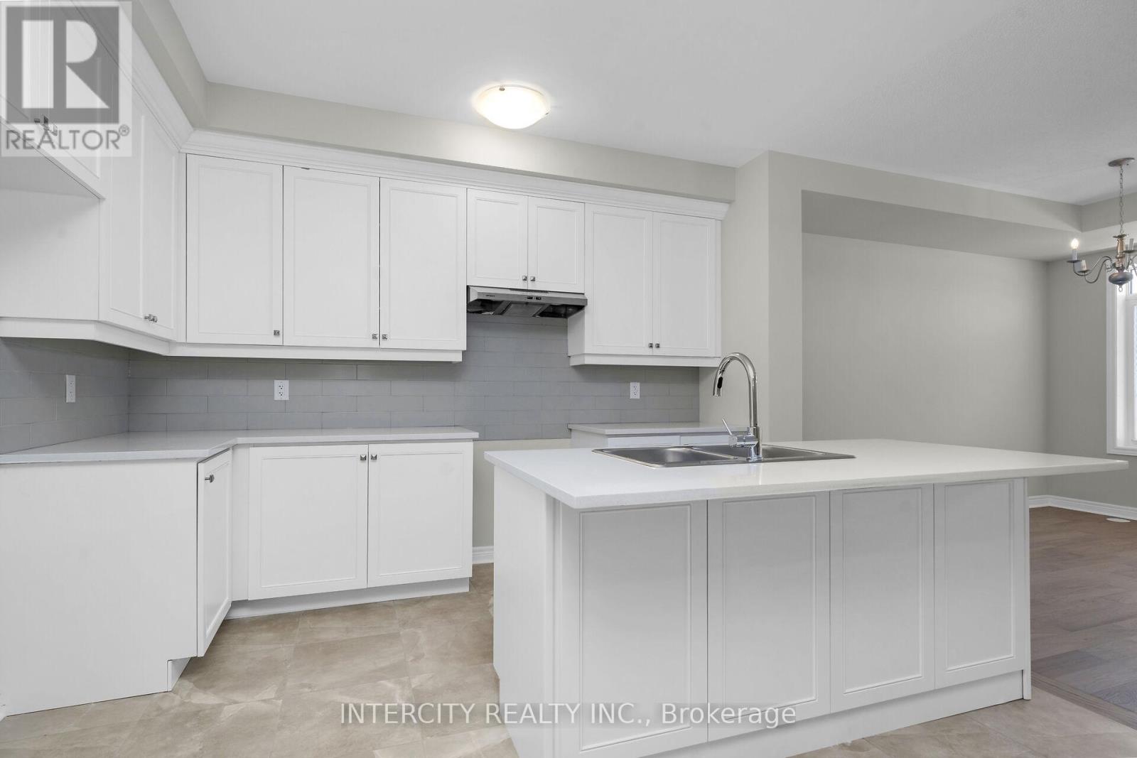 323 Inspire Boulevard, Brampton, Ontario  L6R 4E6 - Photo 14 - W12576270